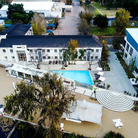 באנוני The Lakes Hotel & Conference Centre מראה חיצוני תמונה
