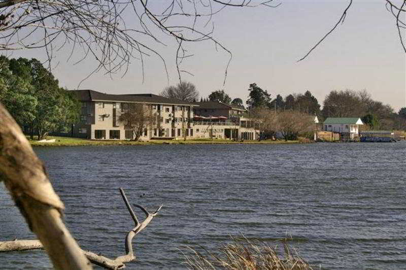באנוני The Lakes Hotel & Conference Centre מראה חיצוני תמונה
