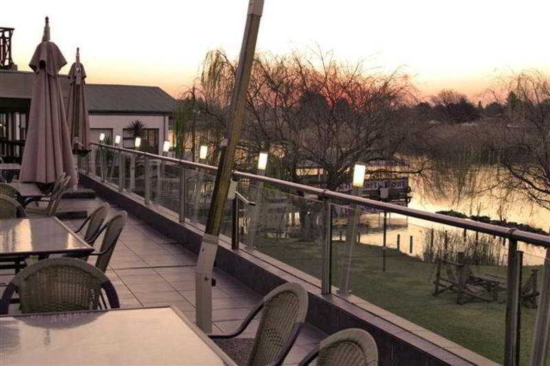באנוני The Lakes Hotel & Conference Centre מראה חיצוני תמונה