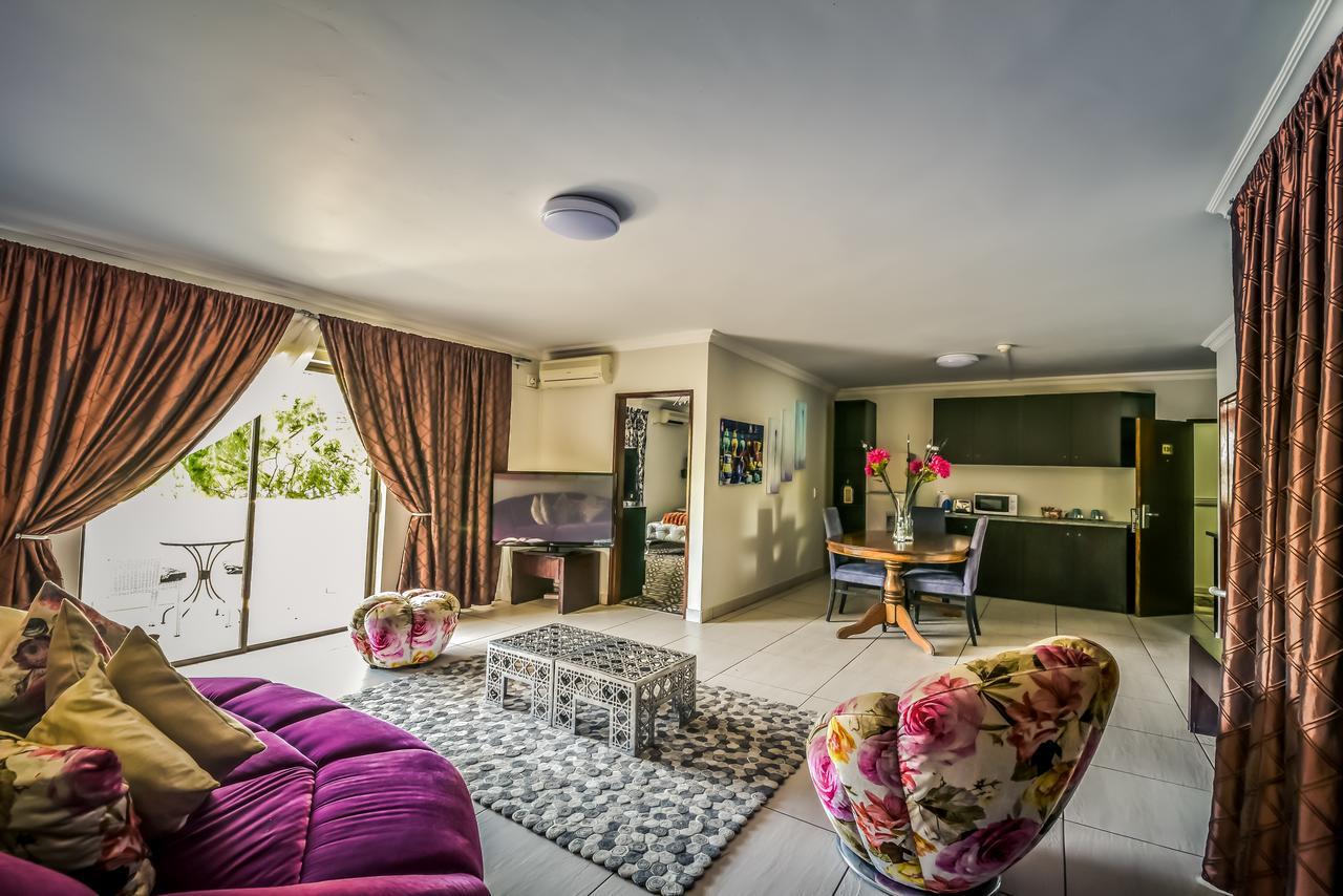 באנוני The Lakes Hotel & Conference Centre מראה חיצוני תמונה