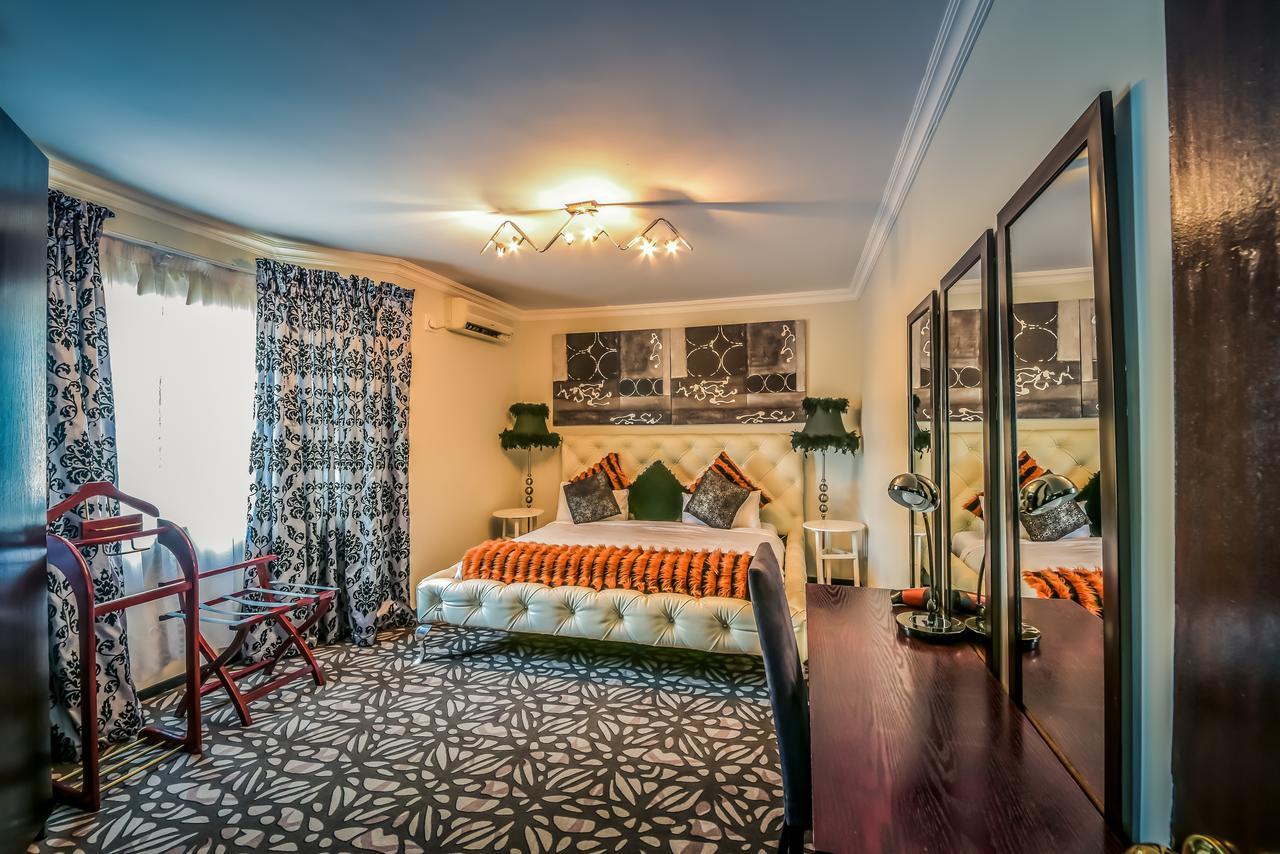 באנוני The Lakes Hotel & Conference Centre מראה חיצוני תמונה