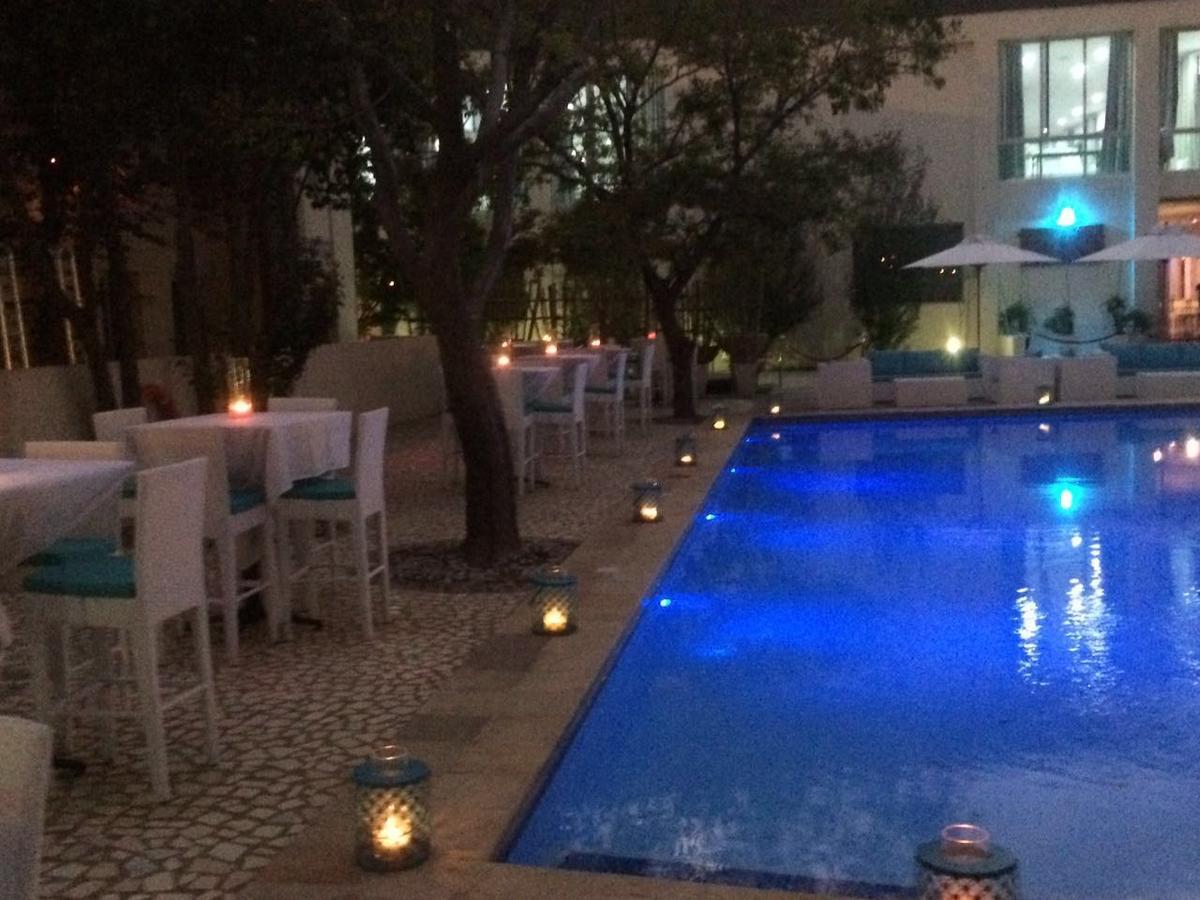 באנוני The Lakes Hotel & Conference Centre מראה חיצוני תמונה