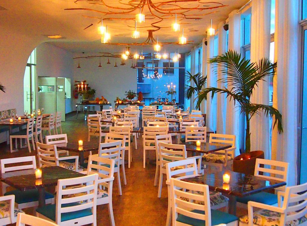 באנוני The Lakes Hotel & Conference Centre מראה חיצוני תמונה