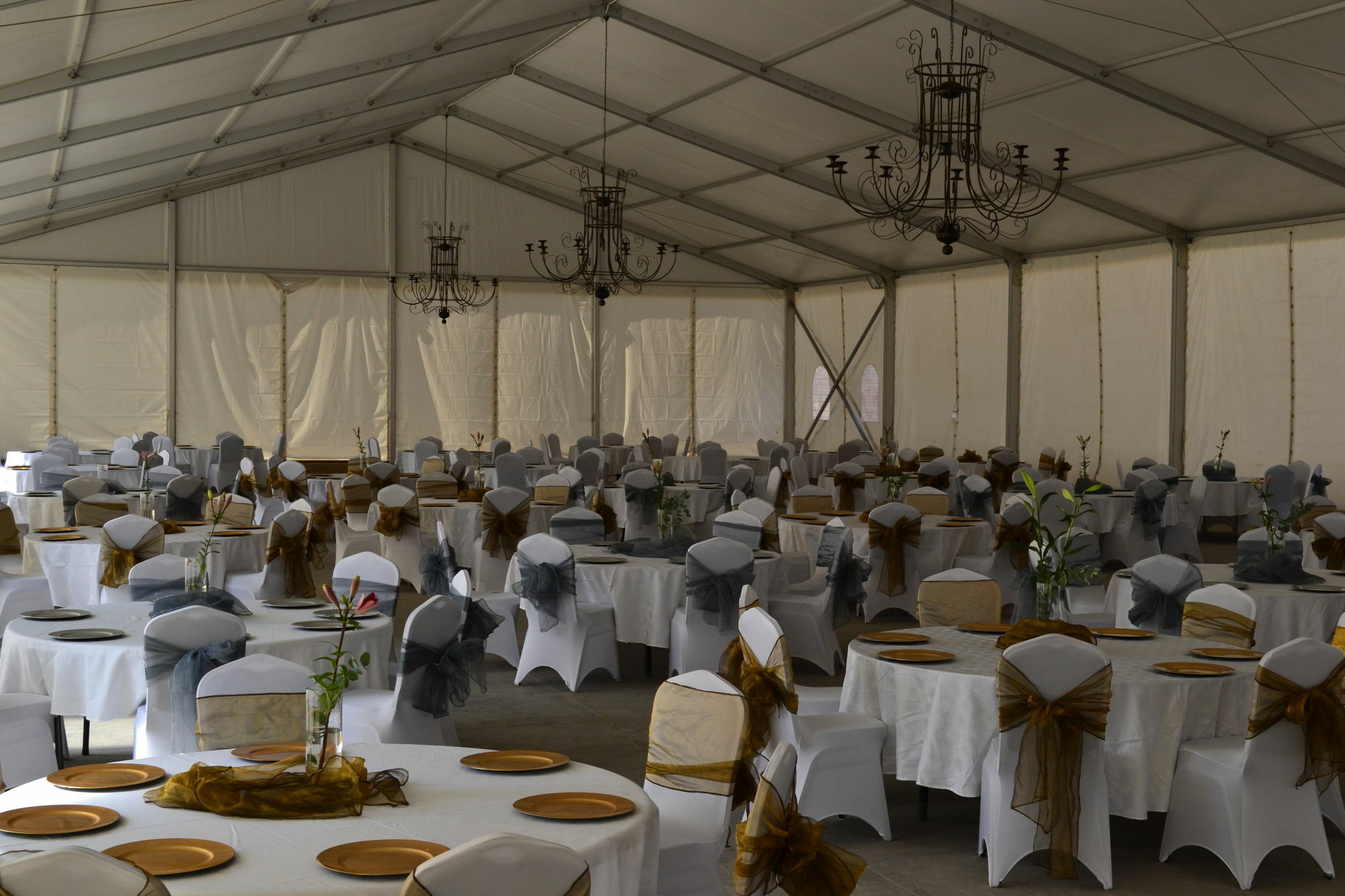 באנוני The Lakes Hotel & Conference Centre מראה חיצוני תמונה