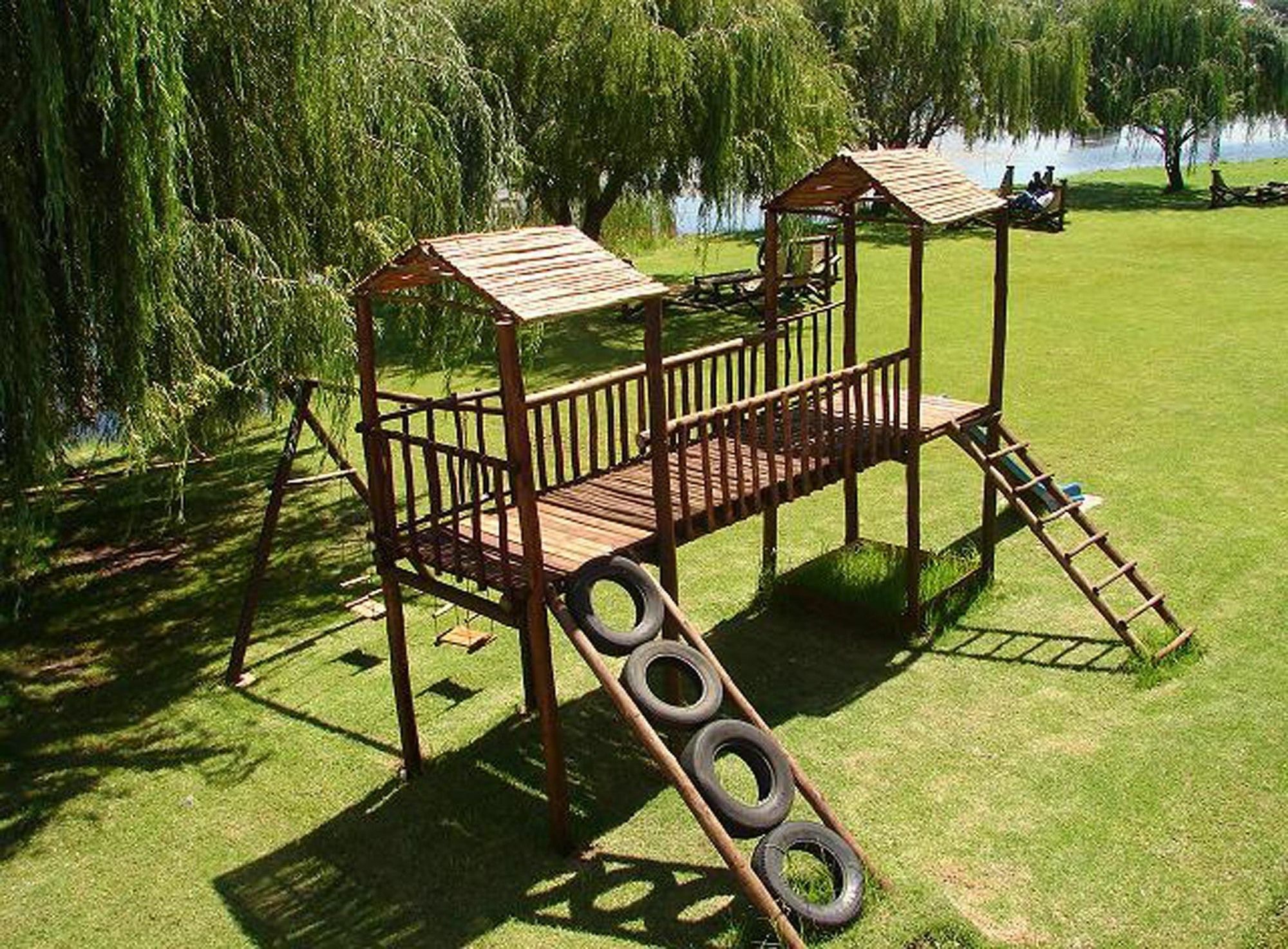 באנוני The Lakes Hotel & Conference Centre מראה חיצוני תמונה