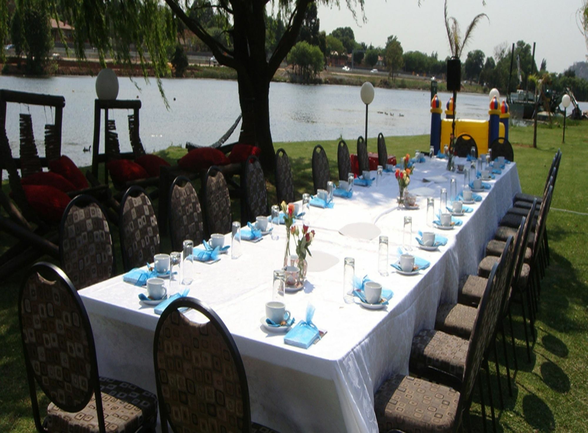 באנוני The Lakes Hotel & Conference Centre מראה חיצוני תמונה